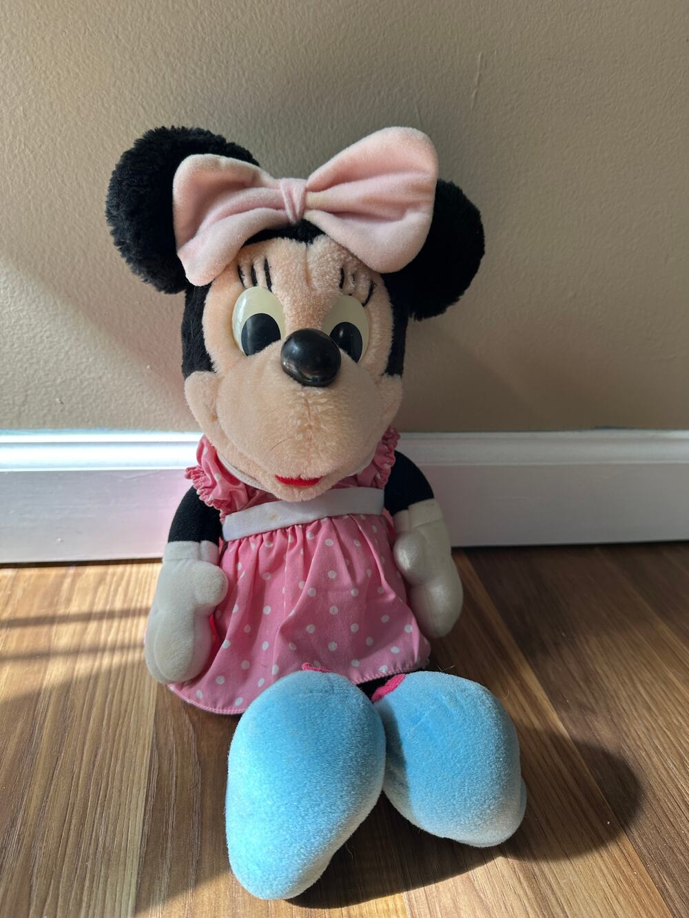 Hasbro x Disney Vintage 80s 90s Minnie Mouse Pink Plus Stuffed Animal Toy